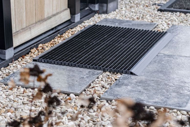 main product photo rounded-lg