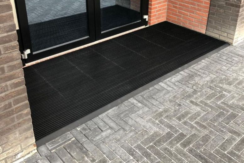 main product photo rounded-lg